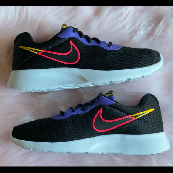 Nike Shoes - New Nike Tanjun Lace Up Running Shoes